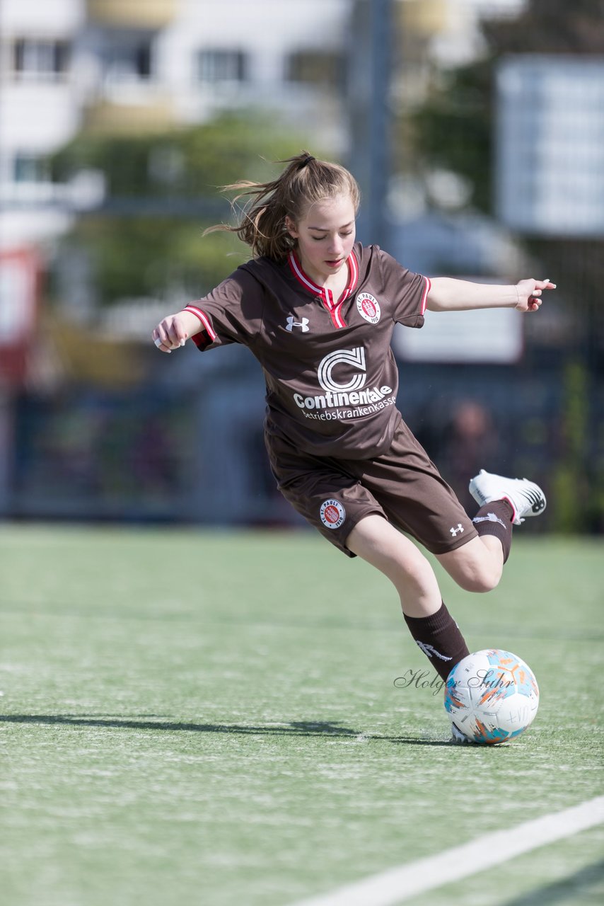 Bild 175 - wBJ St. Pauli - Walddoerfer : Ergebnis: 1:11